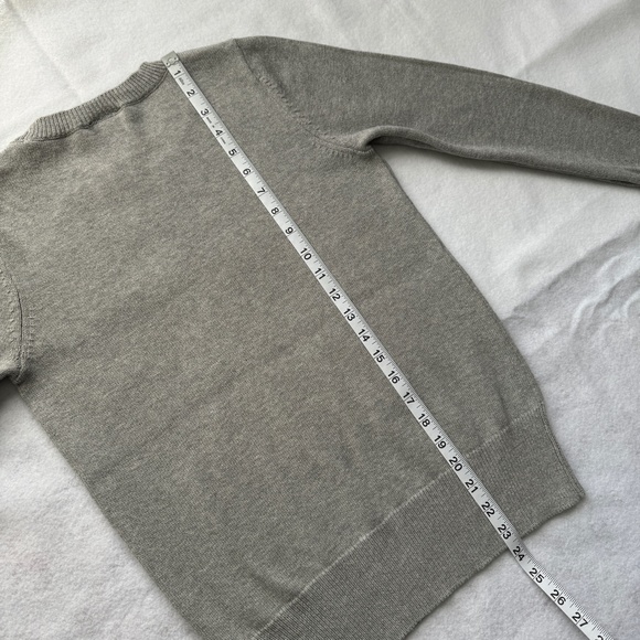 Reindeer Gray Sweatshirt Crew Neck Pullover, EUC - Picture 13 of 16